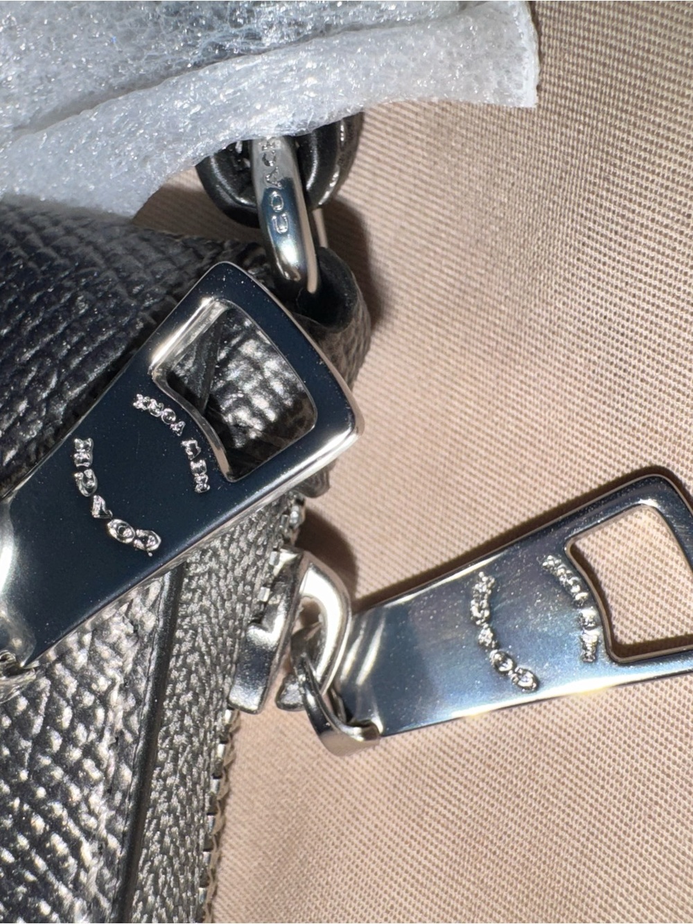 Coach Metallic Multi Signature double zip Wristlet CW968 - NWT $198 - Picture 14 of 16